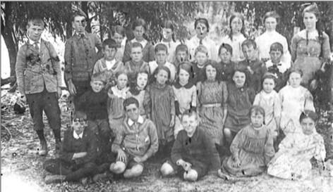 1916 photograph of Grantville school children